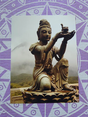 Dewa-offering-big-buddha-mountain-cloud-Hong-Kong-Tian-Tan